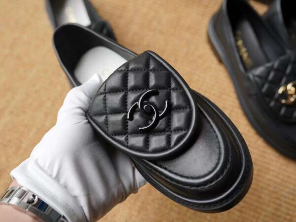 CHANEL 24C loafers