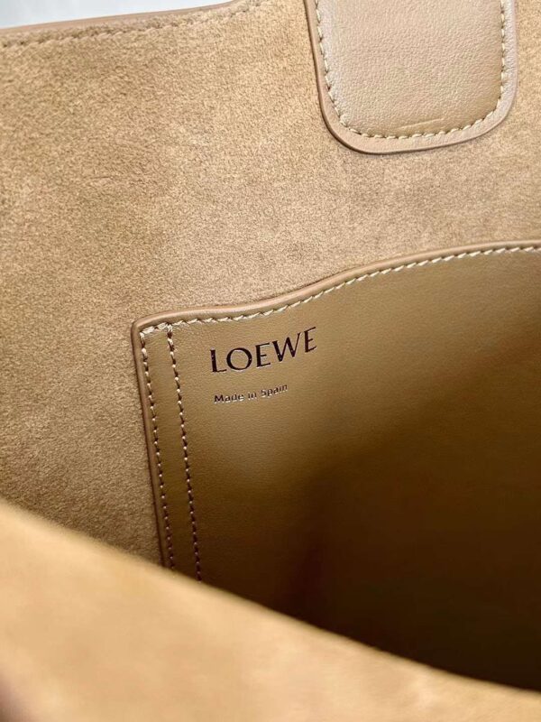 Loewe pebble  Bucket bag