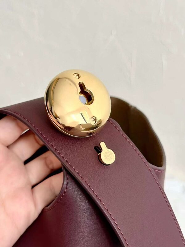 Loewe pebble  Bucket bag