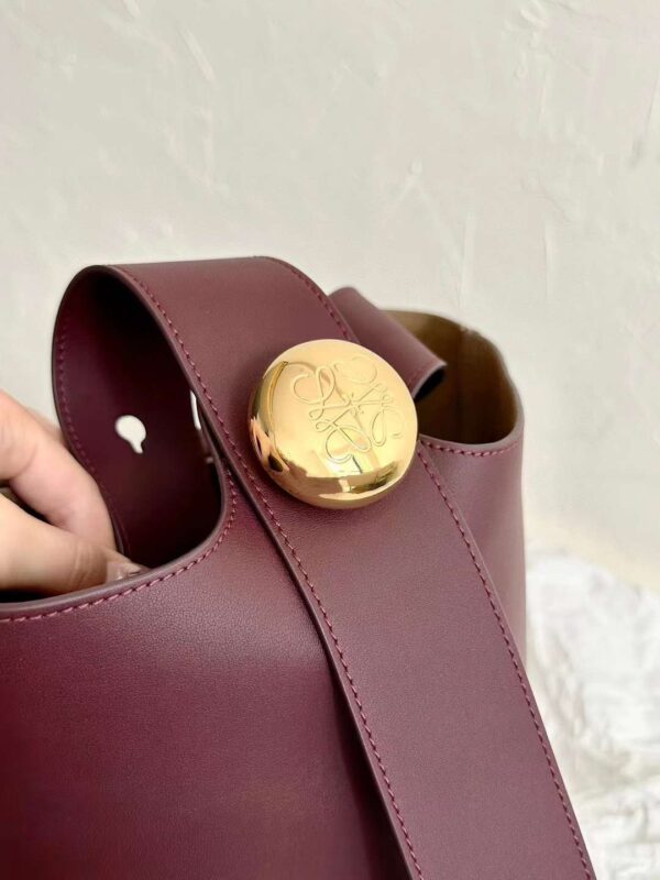 Loewe pebble  Bucket bag