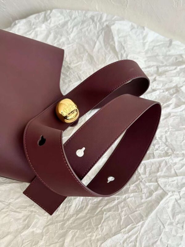 Loewe pebble  Bucket bag