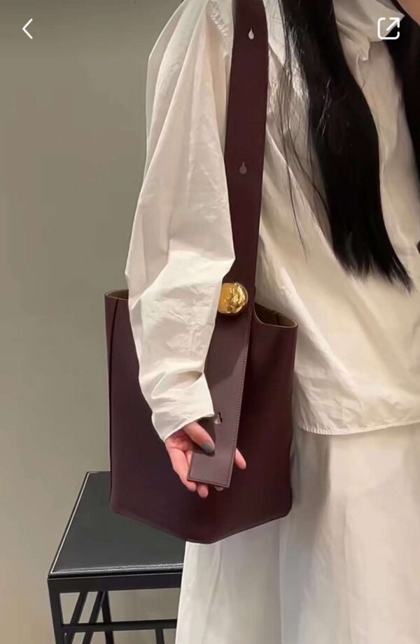 Loewe pebble  Bucket bag