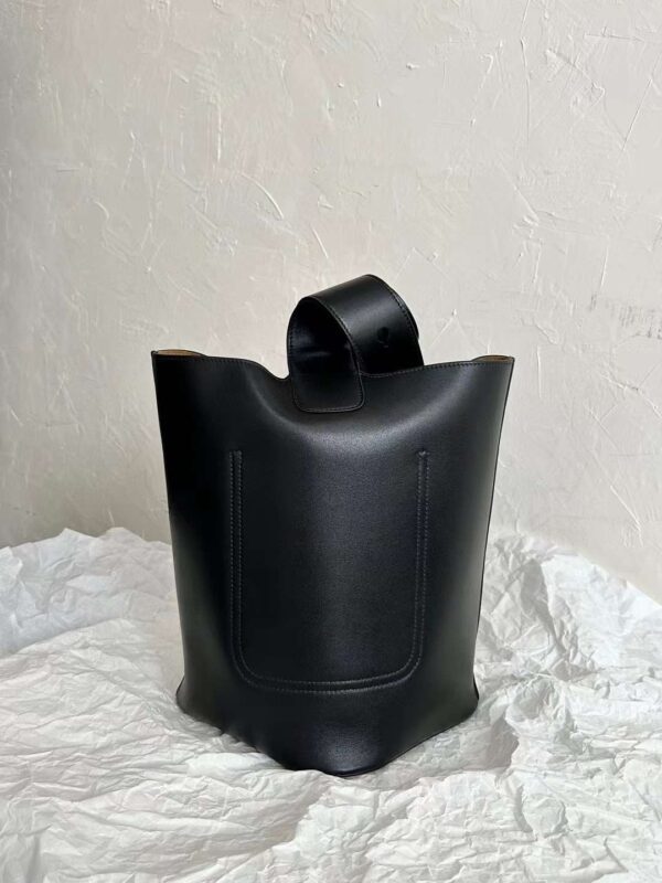 Loewe pebble  Bucket bag