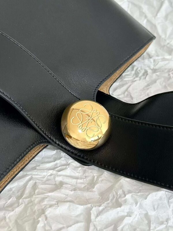 Loewe pebble  Bucket bag