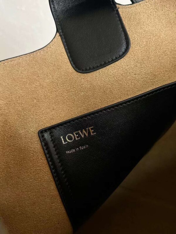 Loewe pebble  Bucket bag