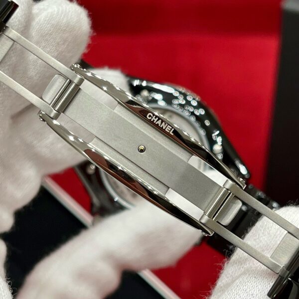 CHANEL J12 WATCH CALIBER 12.2