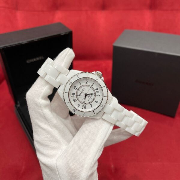 CHANEL J12 WATCH CALIBER 12.2