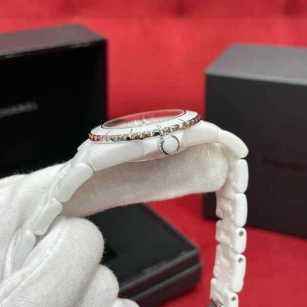 CHANEL J12 WATCH CALIBER 12.2