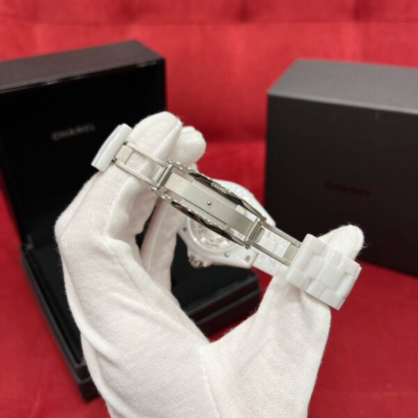 CHANEL J12 WATCH CALIBER 12.2