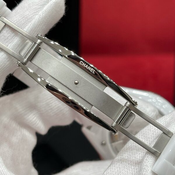 CHANEL J12 WATCH CALIBER 12.2