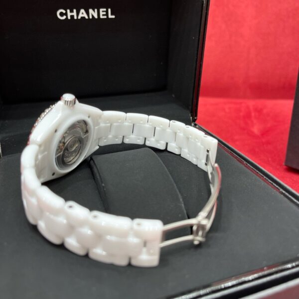 CHANEL J12 WATCH CALIBER 12.2