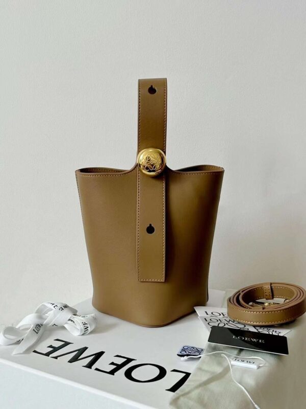 Loewe pebble mini bucket bag