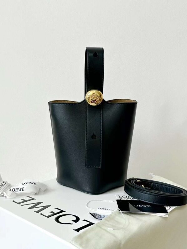 Loewe pebble mini bucket bag