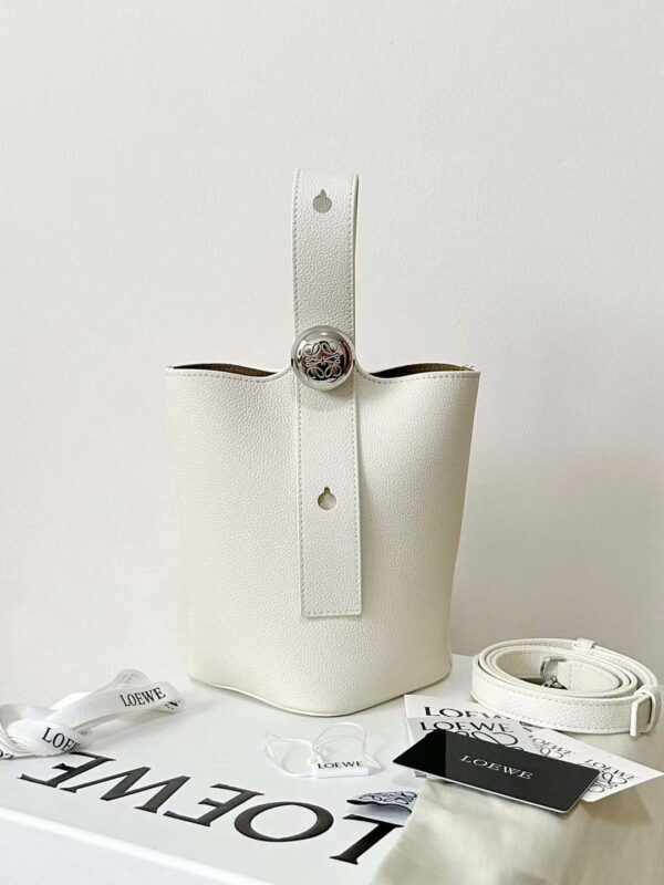 Loewe pebble mini bucket bag