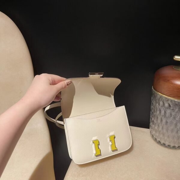 HERMES CONSTANCE19 EPSOM i2colour Enameled button