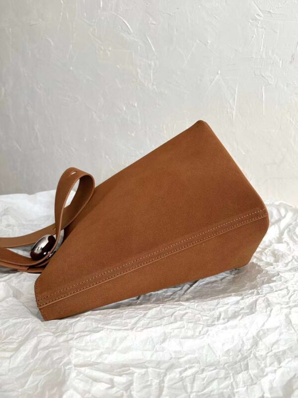 LOEWE PEBBLE  bucket bag