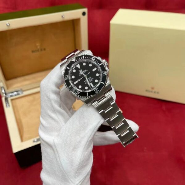 ROLEX Submariner Oyster 124060