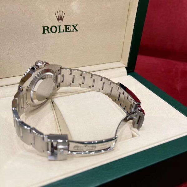 ROLEX Submariner DATE Oyster 126610LV