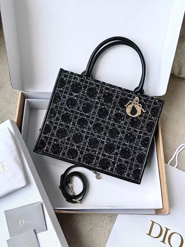 DIOR  BOOK TOTE 24 BAG