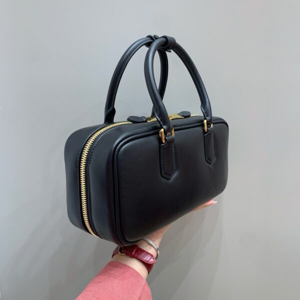 MIUMIU Beau leather bag