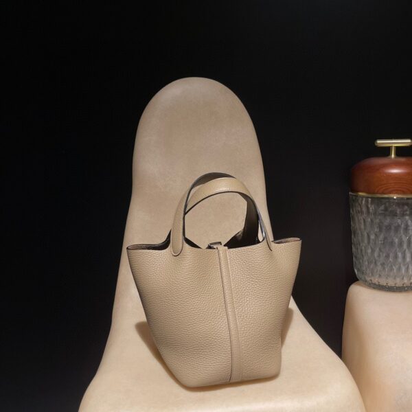 HERMES Picotin Lock 18 Clemence 8Qcolour