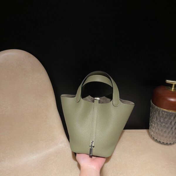 HERMES Picotin Lock 18 Clemence Q1colour