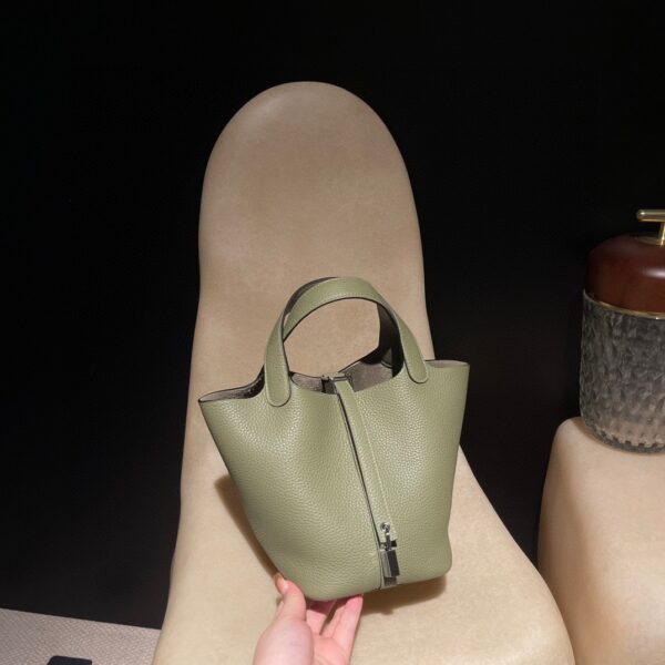 HERMES Picotin Lock 18 Clemence Q1colour