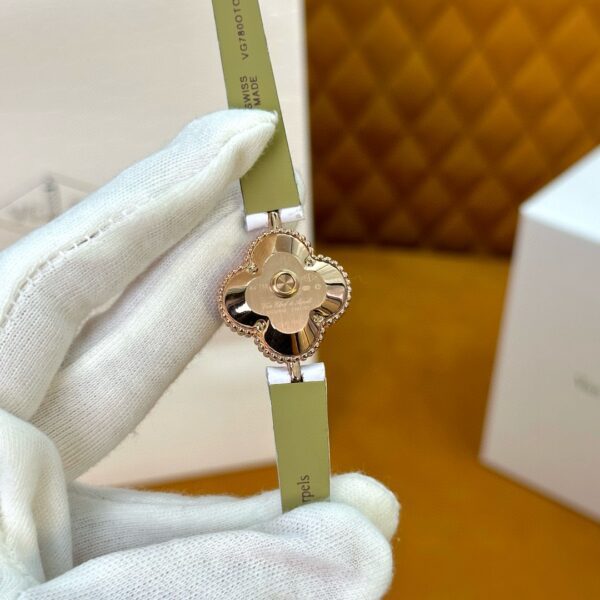 VAN CLEEF&ARPELS Sweet Alhambra watch