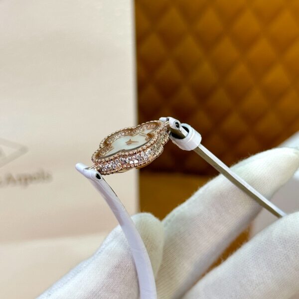 VAN CLEEF&ARPELS Sweet Alhambra watch