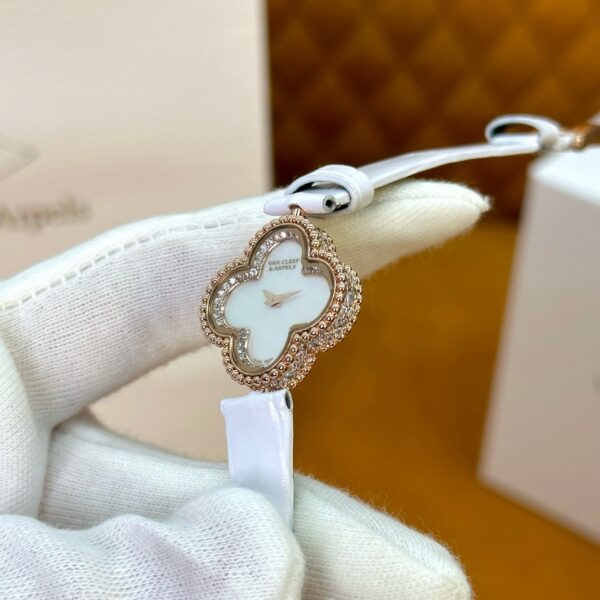 VAN CLEEF&ARPELS Sweet Alhambra watch