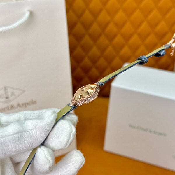 VAN CLEEF&ARPELS Sweet Alhambra watch