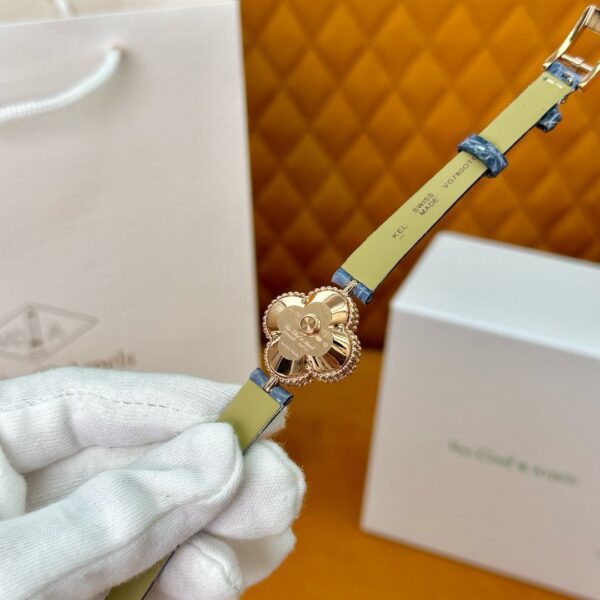 VAN CLEEF&ARPELS Sweet Alhambra watch