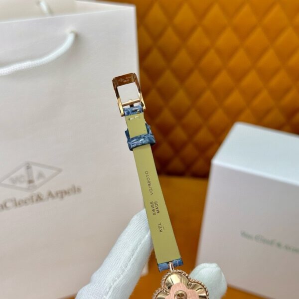 VAN CLEEF&ARPELS Sweet Alhambra watch