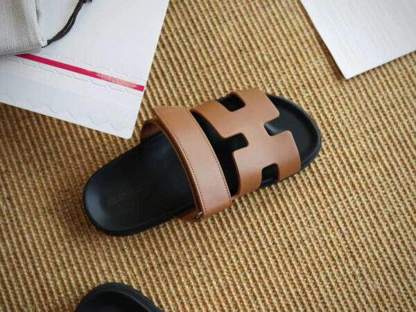 HERMES CHYPRE Casual slippers