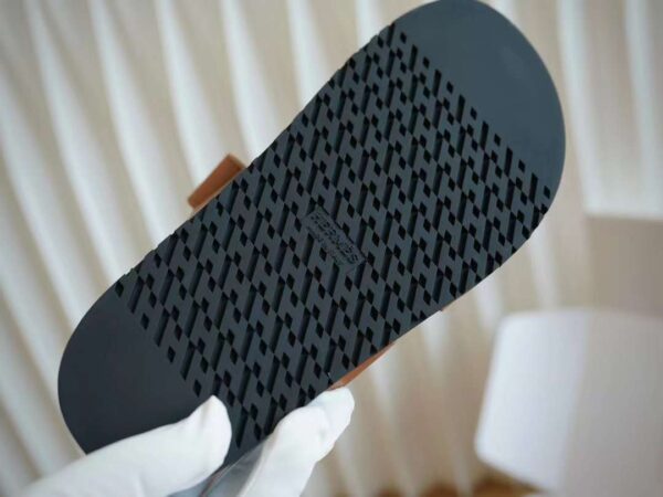 HERMES CHYPRE Casual slippers