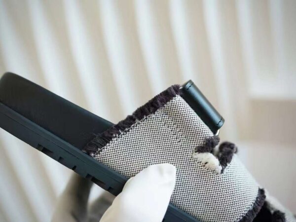 HERMES CHYPRE Casual slippers