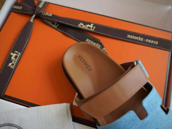 HERMES CHYPRE Casual slippers