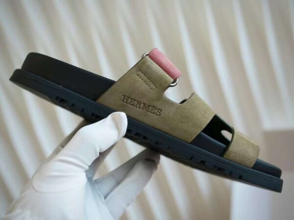 HERMES CHYPRE Casual slippers