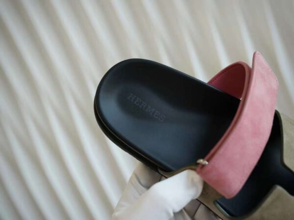 HERMES CHYPRE Casual slippers