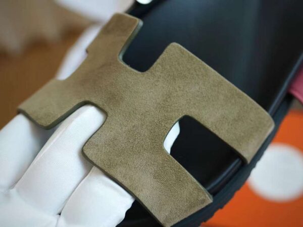 HERMES CHYPRE Casual slippers