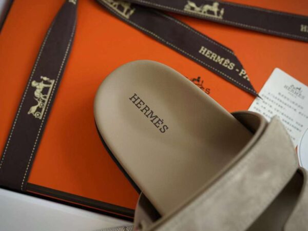 HERMES CHYPRE Casual slippers
