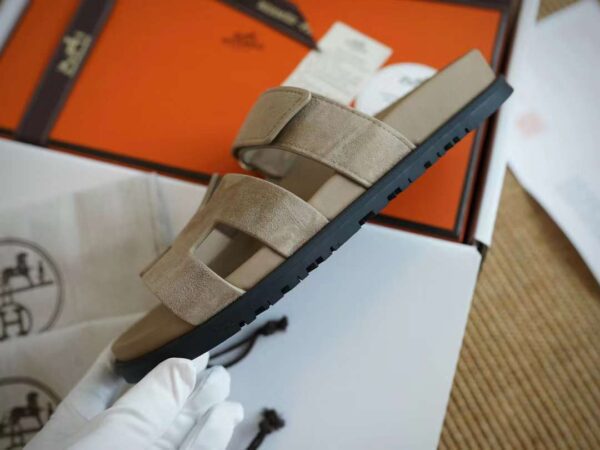 HERMES CHYPRE Casual slippers