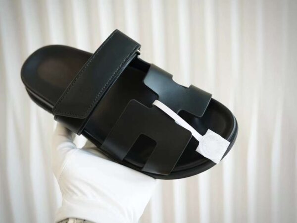 HERMES CHYPRE Casual slippers