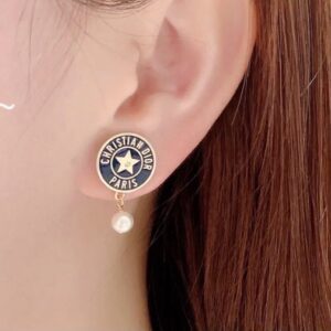 DIOR Badge pearl earrings