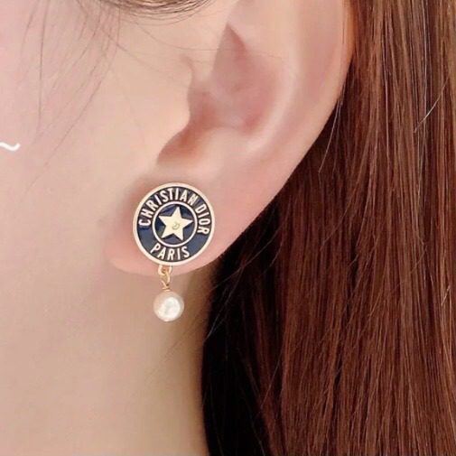 DIOR Badge pearl earrings