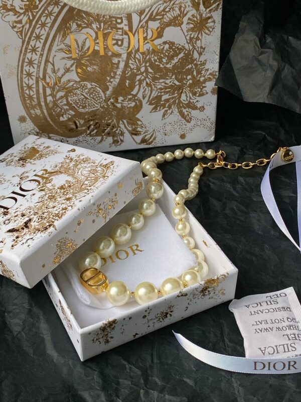 DIOR CD Choker pearl necklace