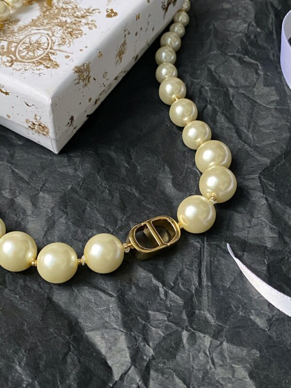DIOR CD Choker pearl necklace