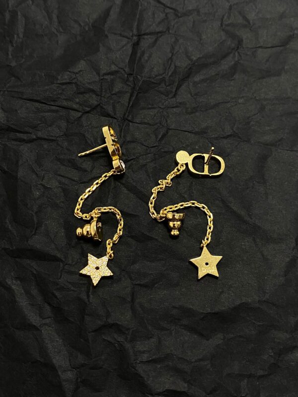 DIOR NEW CD Star pendant earrings