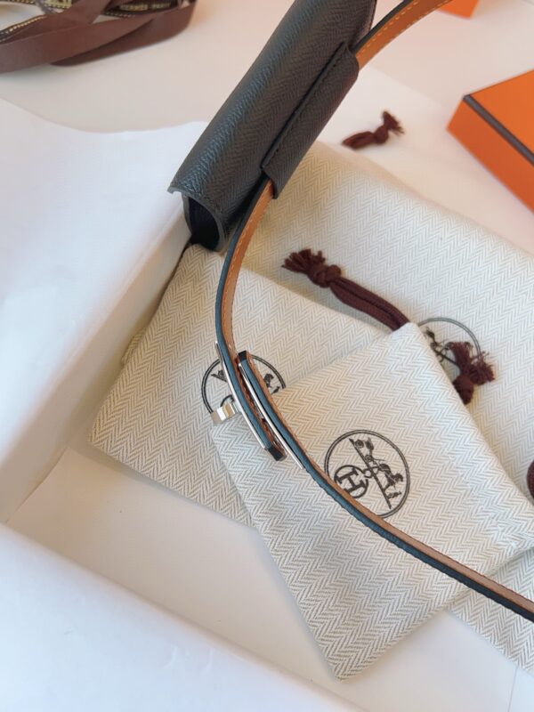 HERMES KELLY POCKET 18 Card belt