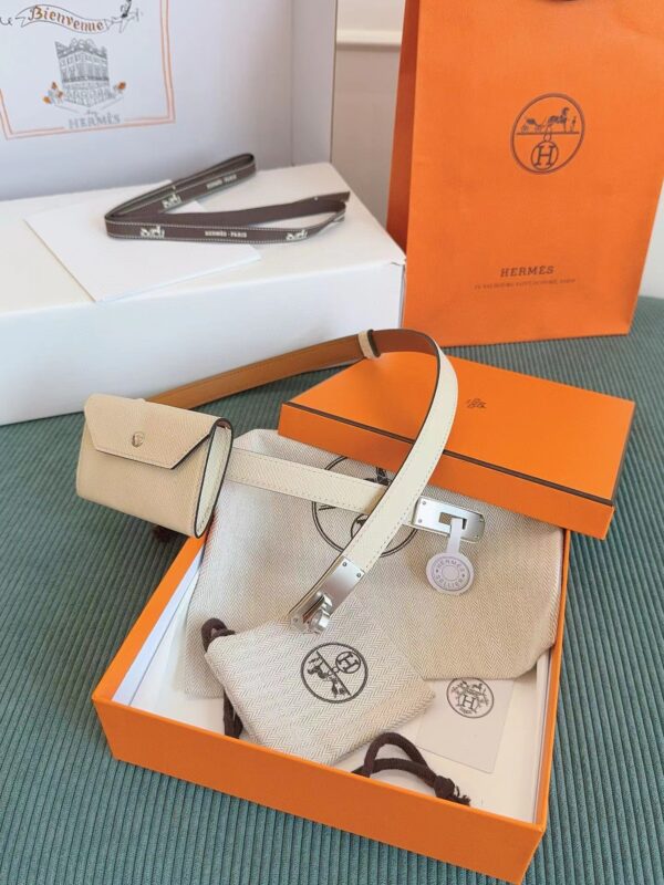 HERMES KELLY POCKET 18 Card belt